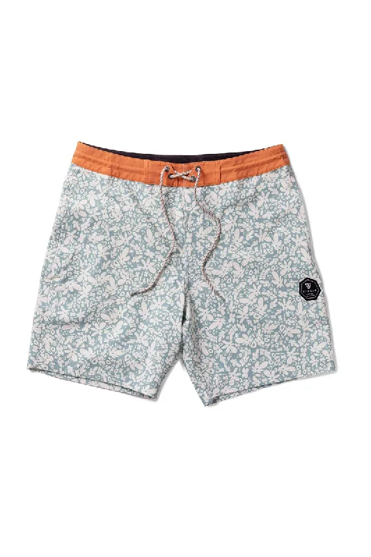 surf clothing for warmth in early morning surf-Vissla Superbloom 17.5" Boardshort - Sea Green