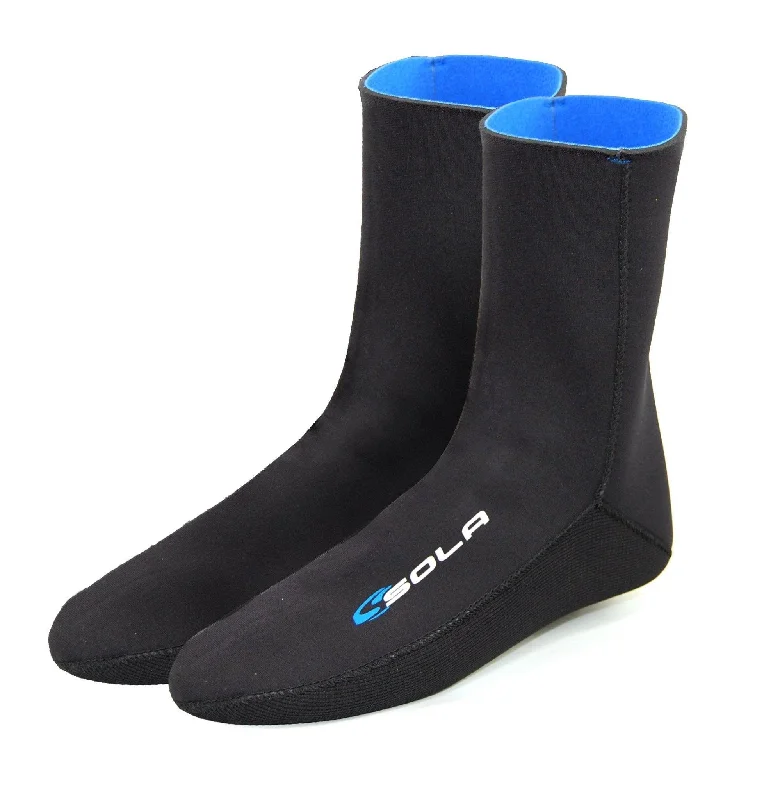 surf clothing for lightweight travel-Sola Titanium 4mm Neoprene Fleece Lined Socks