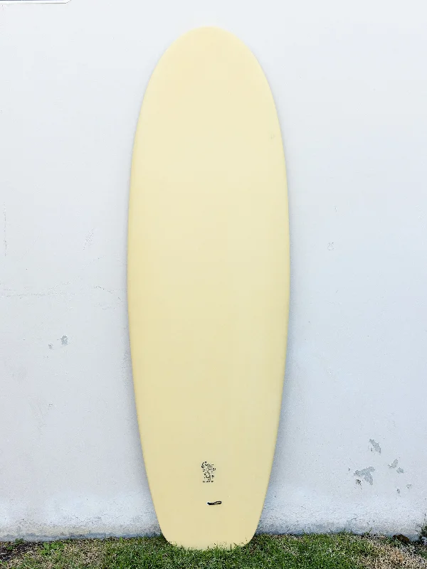 best surfboards for fast turning-Koz McRae SurfingBoards | 6'0" Stubby 'Round Tail' Yellow Blue