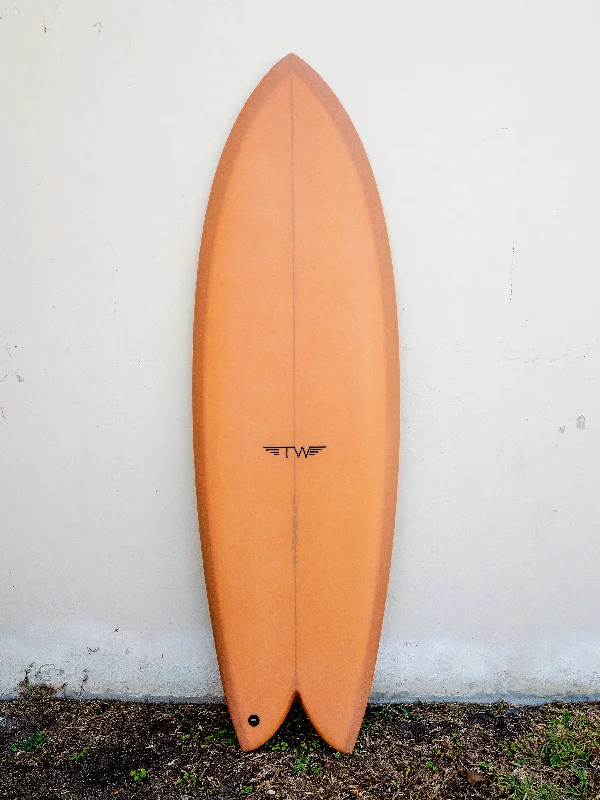 surfboards for tight turns-Tyler Warren | 5’7” Dream Fish Orange Peach Quad Surfboard