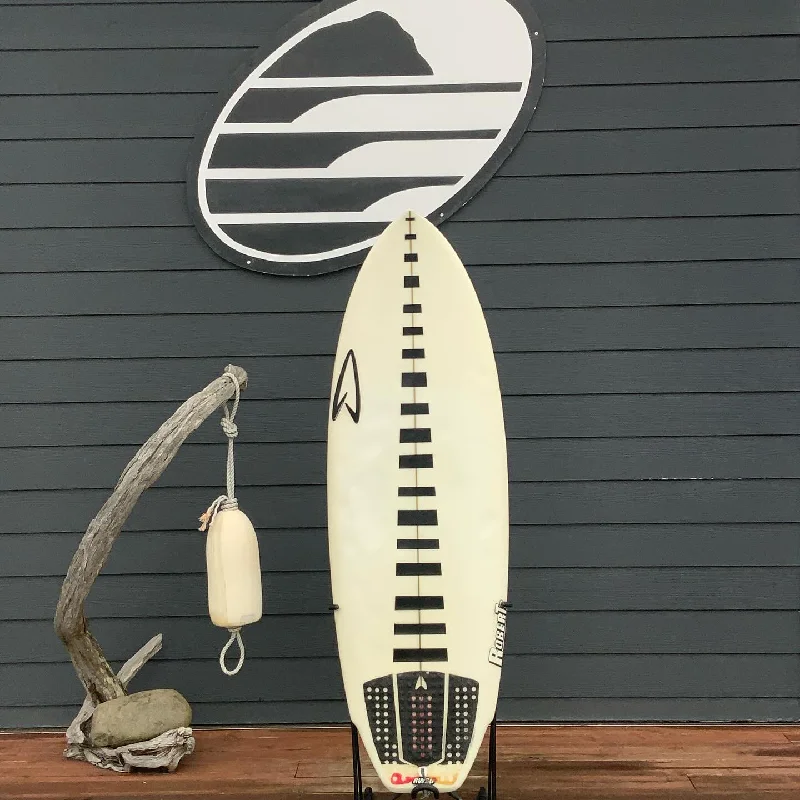 surfboards with excellent edge control in different surf conditions-Roberts Mush Machine 5'4 x 19 ⅞ x 2 ¼ Surfboard • USED